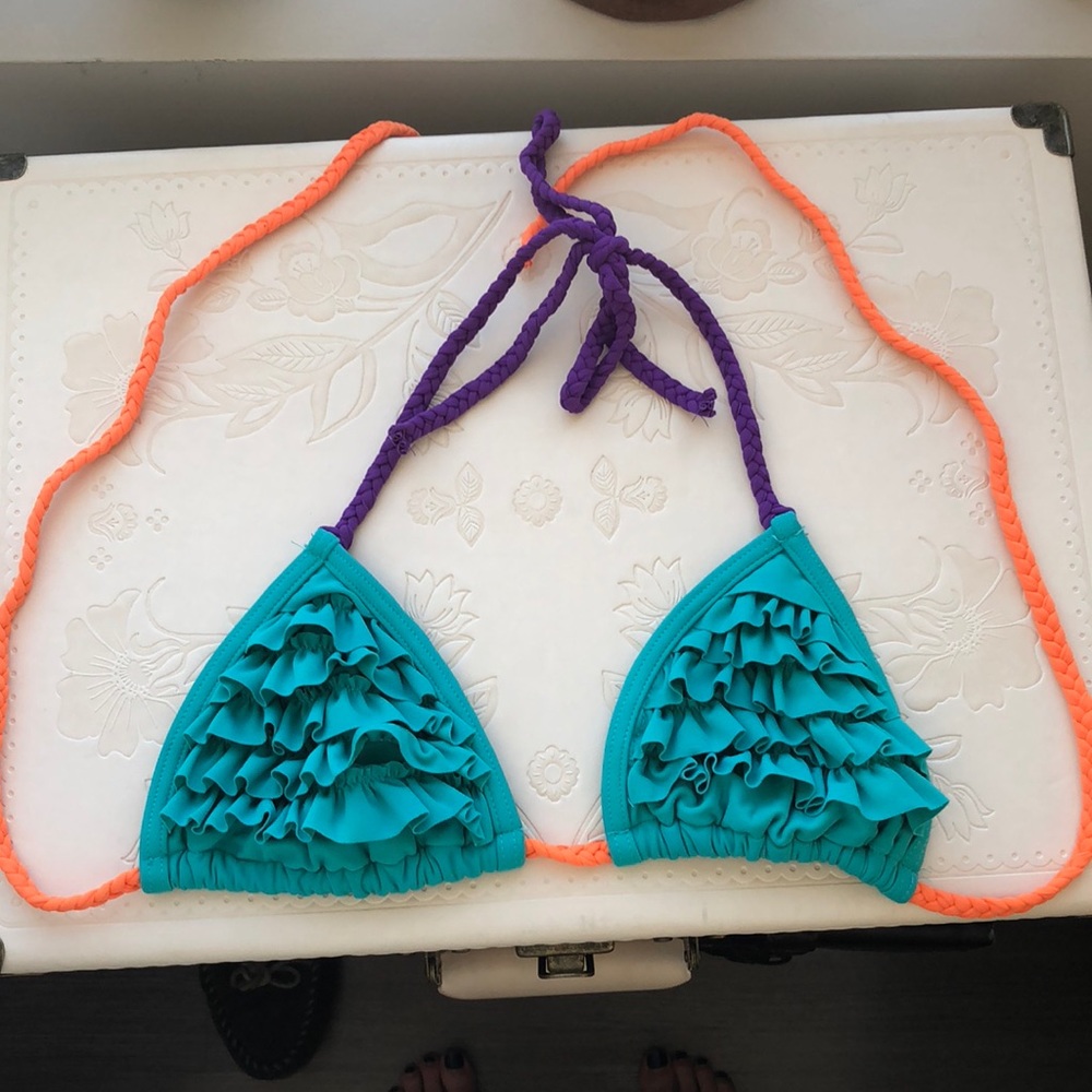 Size small ruffle bikini top